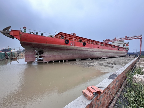 遼寧大連造船門式起重機廠家造船門式起重機結構穩固