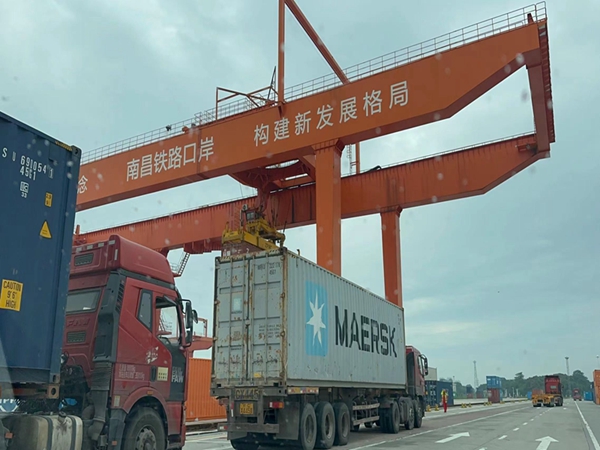 浙江杭州集裝箱門式起重機廠家集裝箱門式起重機性能出色