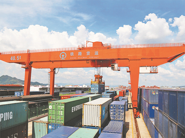 浙江嘉興集裝箱門式起重機廠家集裝箱門式起重機作業(yè)效率高