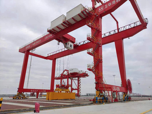 河北黃驊集裝箱門式起重機廠家集裝箱門式起重機省時省力