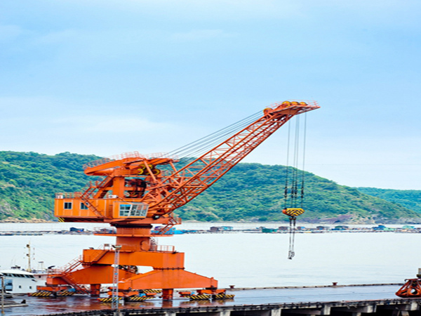 上海單臂架門座式起重機(jī)公司單臂架門座式起重機(jī)作業(yè)效率高