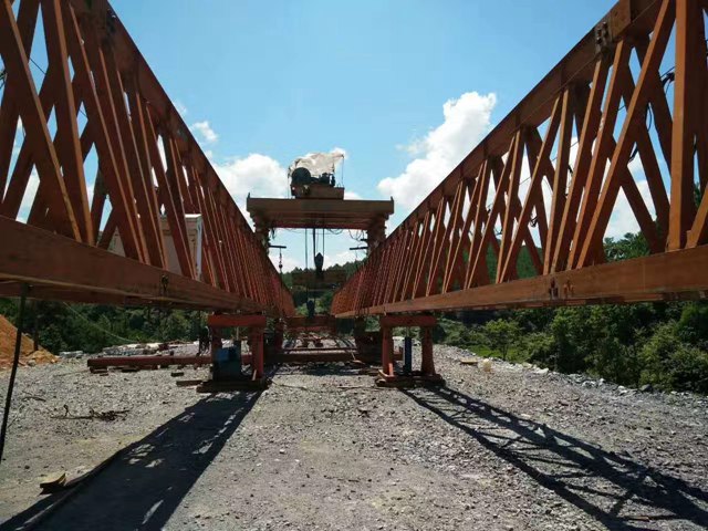 廣東番禺架橋機廠教您可以更好的保養架橋機？