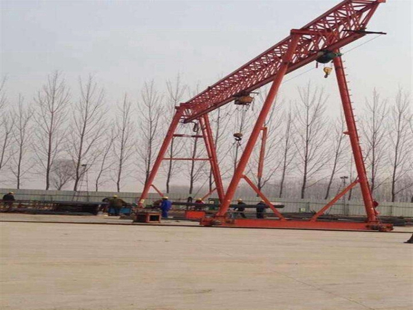 廣東佛山龍門吊廠家100噸龍門吊報價