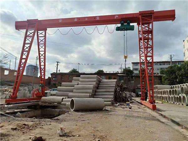 云南邵通15噸龍門(mén)吊出租廠家出租三個(gè)月多少錢(qián)