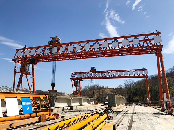 河北邯鄲電動葫蘆門式起重機作業時考慮因素