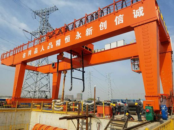 河北衡水集裝箱起重機廠家關于種類的介紹