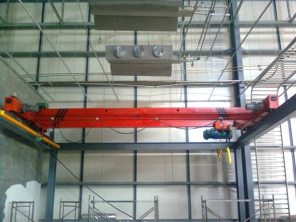 云南保山行車(chē)行吊廠(chǎng)家進(jìn)行安全試驗(yàn)