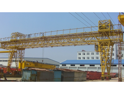 山東棗莊龍門吊廠家裝配時(shí)的注意細(xì)節(jié)