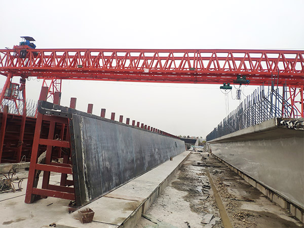 山東煙臺龍門吊廠家信譽(yù)至上